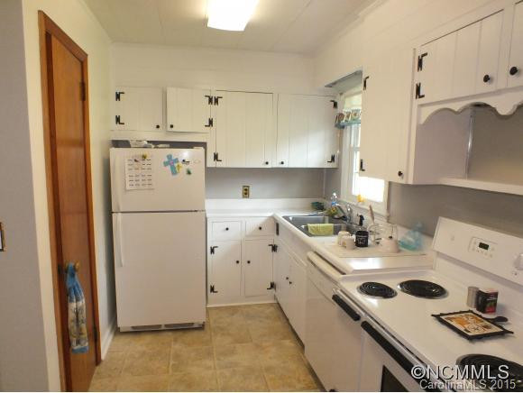 1105 Moody Farm Road - Photo 3