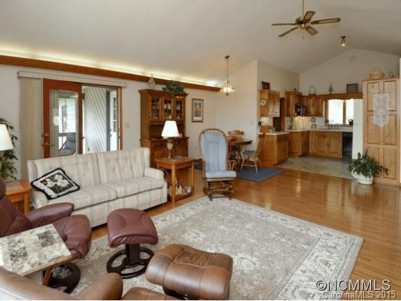 275 GARREN CREEK RD - Photo 7