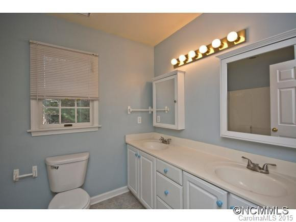 1002 Windsor Drive - Photo 14