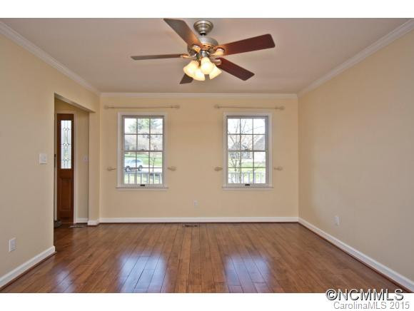1002 Windsor Drive - Photo 15