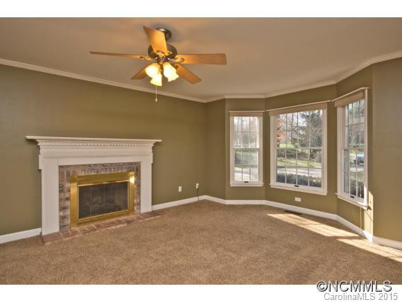 1002 Windsor Drive - Photo 3