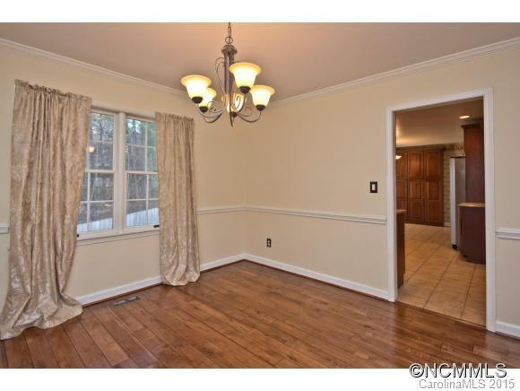 1002 Windsor Drive - Photo 6