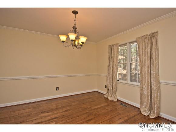 1002 Windsor Drive - Photo 7