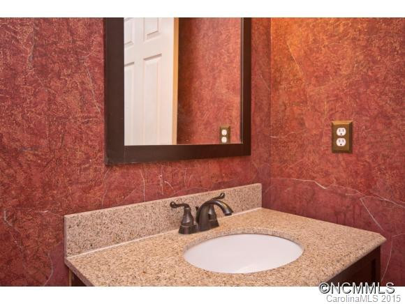 1002 Windsor Drive - Photo 8