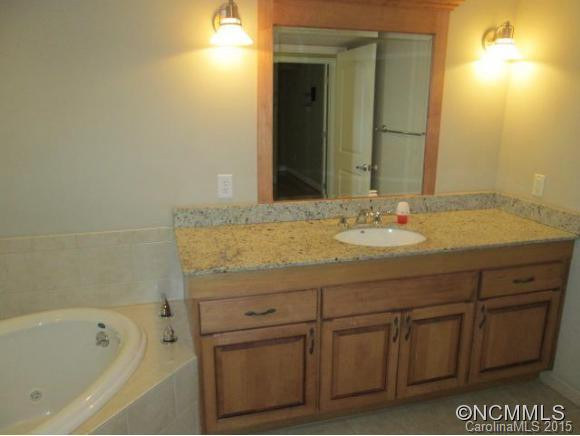 421 Bowling Park Rd - Photo 13