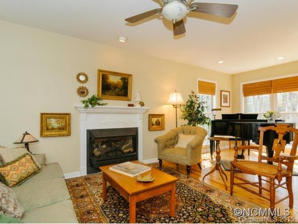24 Village East Court - Photo 3