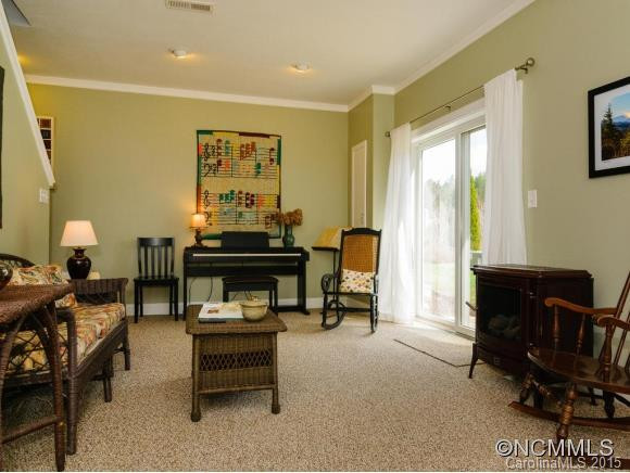 24 Village East Court - Photo 21