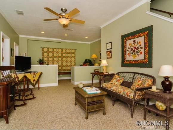 24 Village East Court - Photo 22
