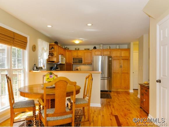 24 Village East Court - Photo 6