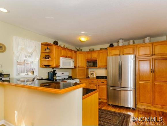 24 Village East Court - Photo 8