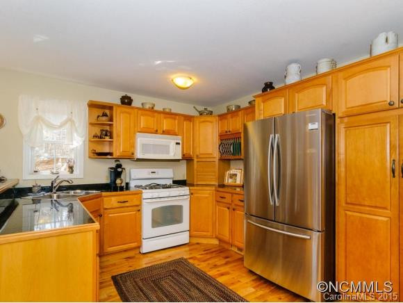 24 Village East Court - Photo 9