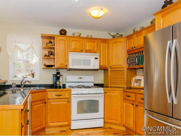 24 Village East Court - Photo 10