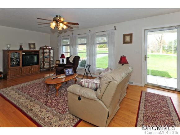 247 Woodlawn Circle - Photo 10