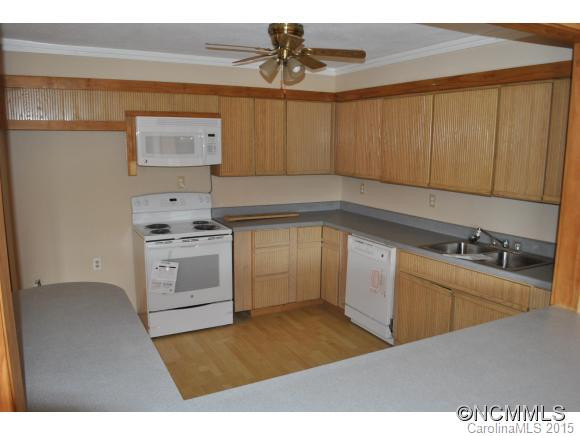 388 Ray Street - Photo 11