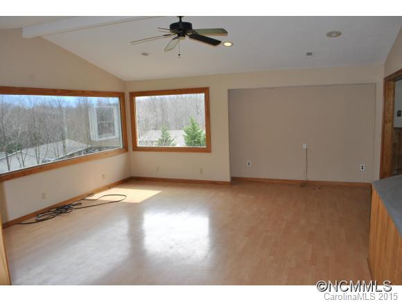 388 Ray Street - Photo 9