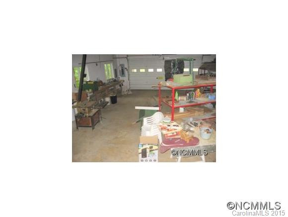 380 Flagstaff Drive - Photo 12