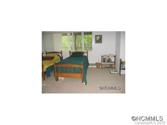 380 Flagstaff Drive - Photo 10