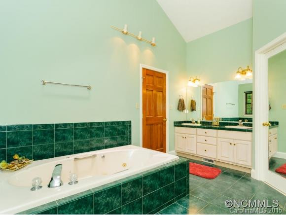 105 Sunny Ridge Drive - Photo 10