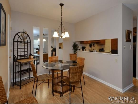 25 EAST RAVENCROFT #D - Photo 5