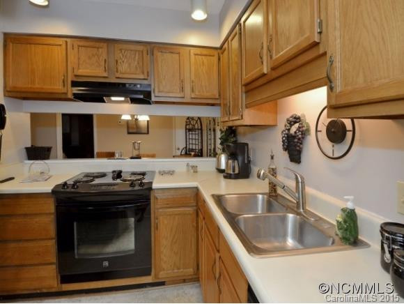 25 EAST RAVENCROFT #D - Photo 6