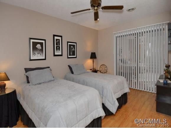 25 EAST RAVENCROFT #D - Photo 9