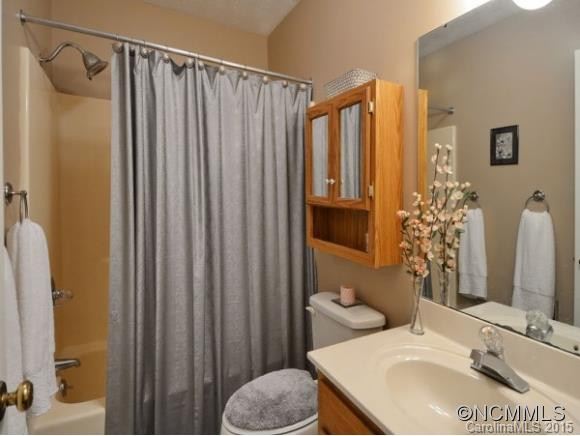 25 EAST RAVENCROFT #D - Photo 10