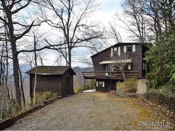 65 TESSIE LN