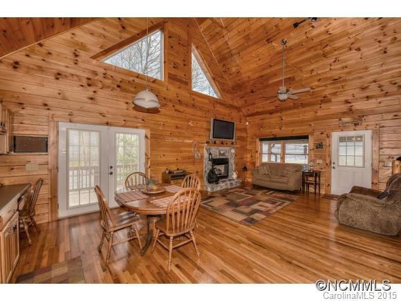 319 Catawba - Photo 8