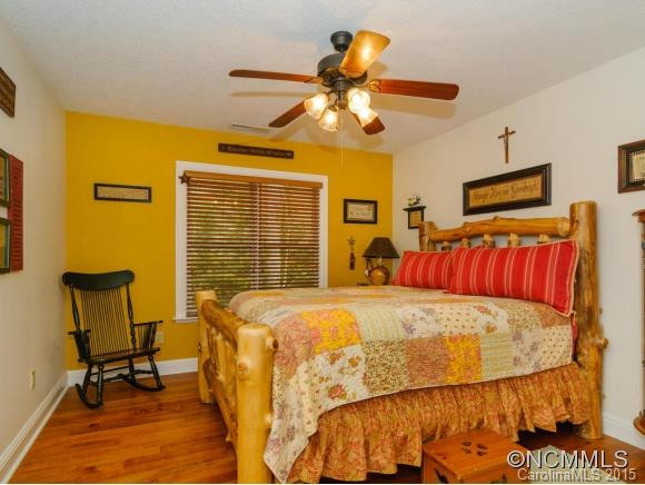 128 Churchill Downs Drive - Photo 14