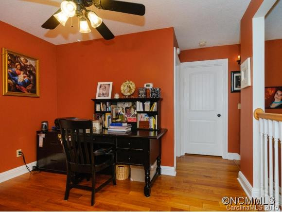 128 Churchill Downs Drive - Photo 17