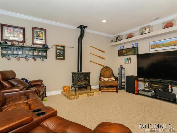 128 Churchill Downs Drive - Photo 18