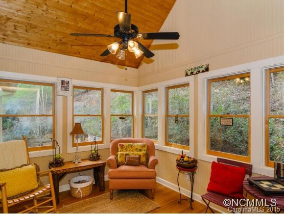 128 Churchill Downs Drive - Photo 9