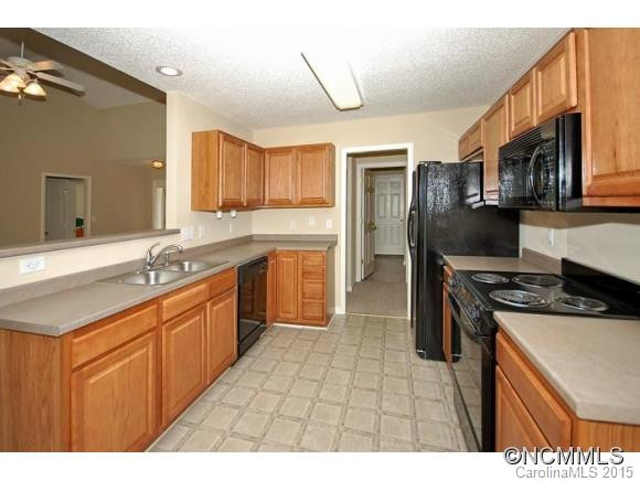 225 English Oak Road - Photo 3