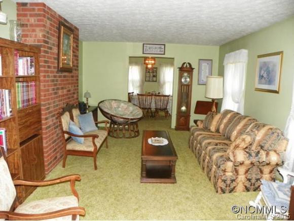 28 Dogwood Drive - Photo 3