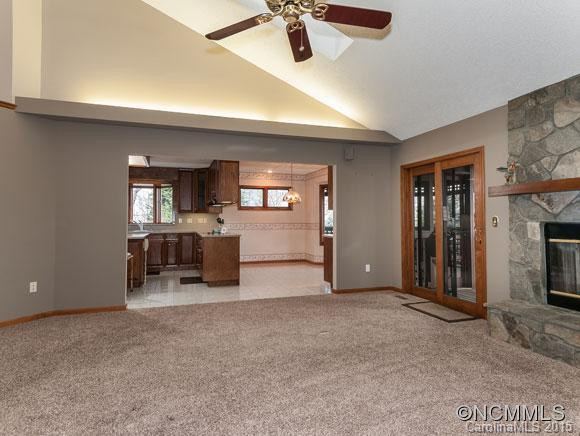 315 Pinnacle Drive - Photo 5
