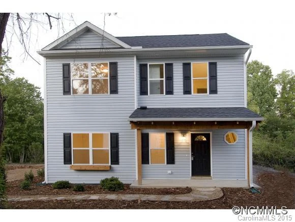 84 Poplar
