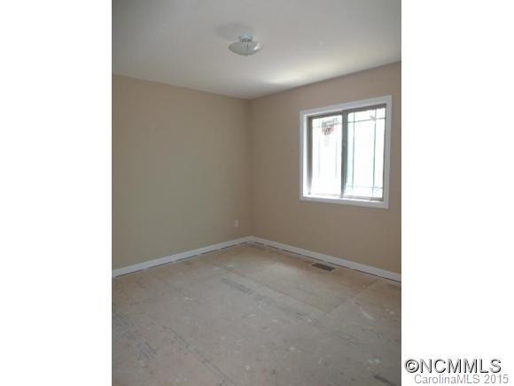15 ROLLINS PLACE - Photo 11