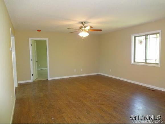 15 ROLLINS PLACE - Photo 4