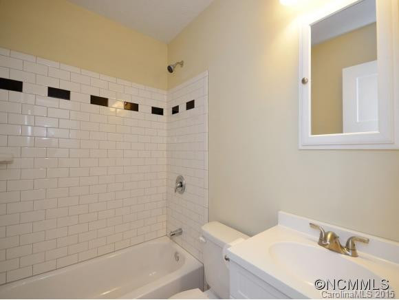 31 Moore Avenue - Photo 12