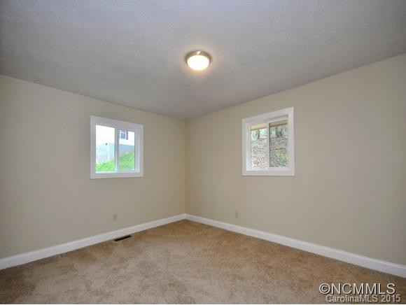 31 Moore Avenue - Photo 9