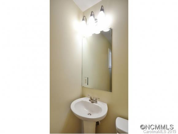 31 Moore Avenue - Photo 10