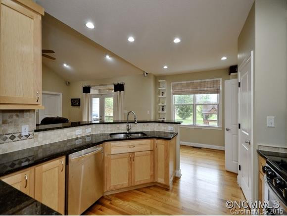 156 WILLIAMS PLACE - Photo 7
