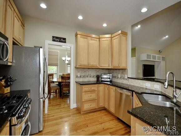 156 WILLIAMS PLACE - Photo 8