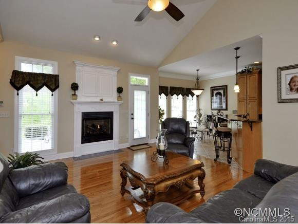 110 MICHAEL COURT - Photo 4