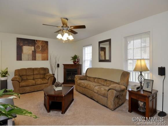 17 FIELD TOP LN - Photo 2