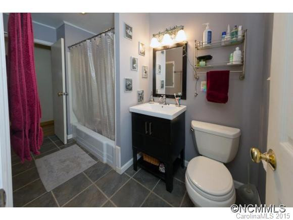 318 Fairfax Avenue - Photo 7