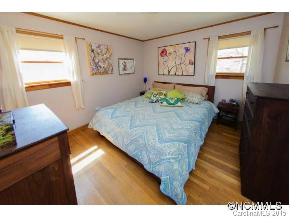 318 Fairfax Avenue - Photo 9