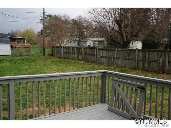 121 Castlerock Drive - Photo 11