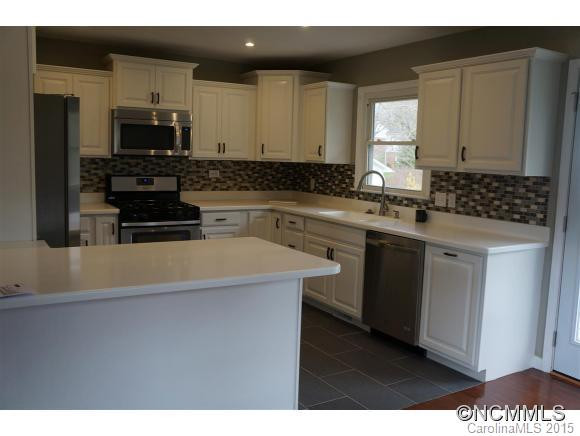 121 Castlerock Drive - Photo 7