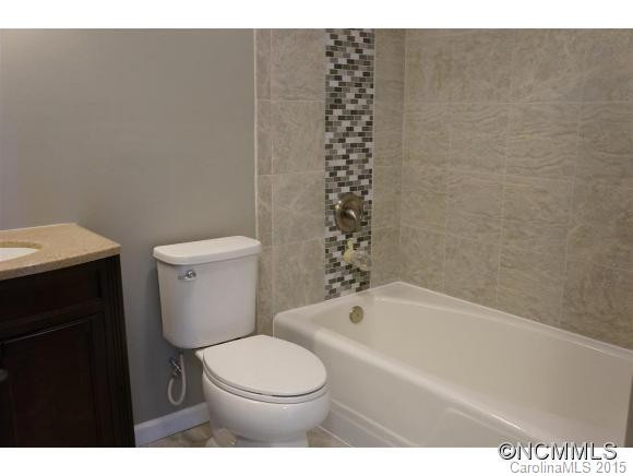 121 Castlerock Drive - Photo 10